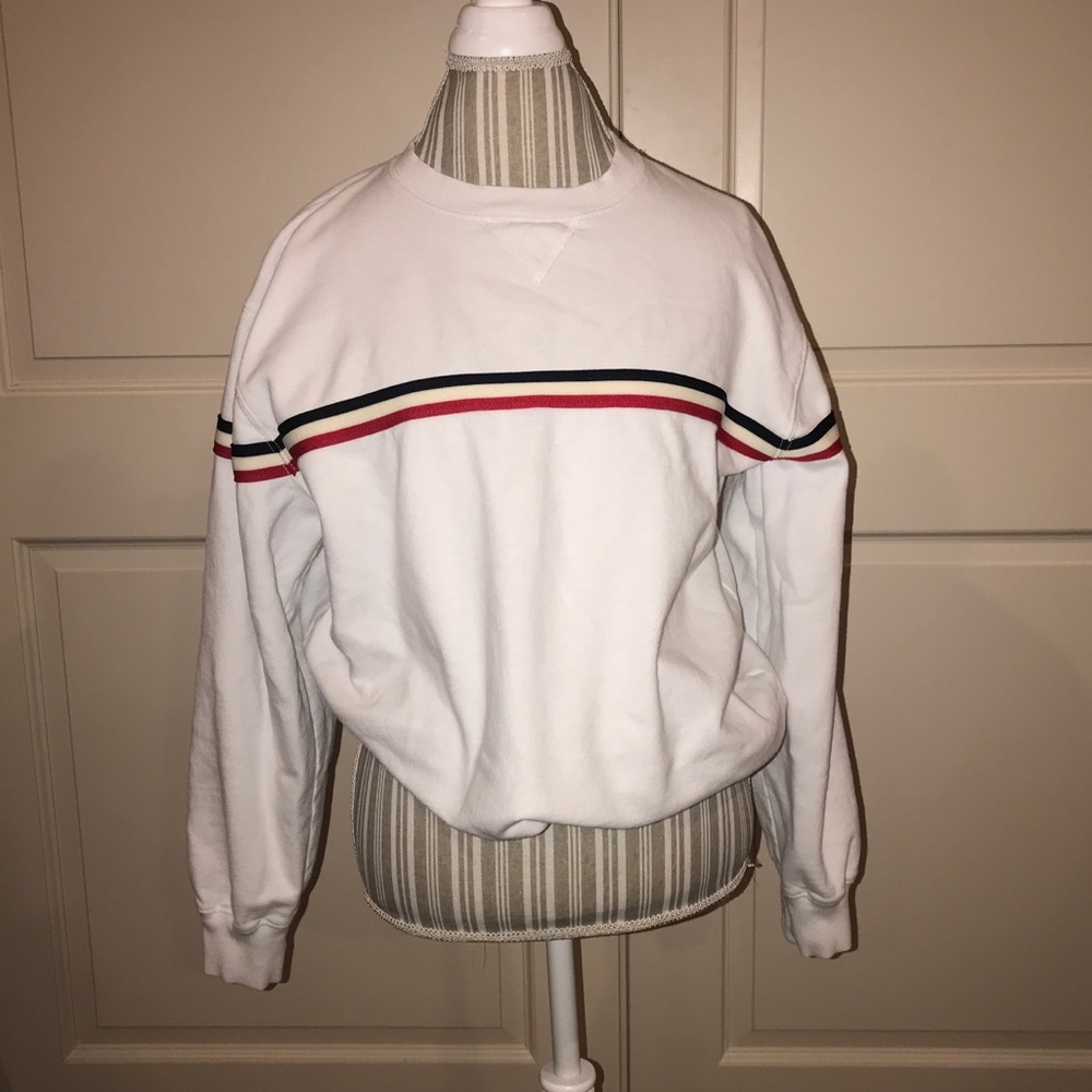 BRANDY MELVILLE VINTAGE WHITE SWEATSHIRt